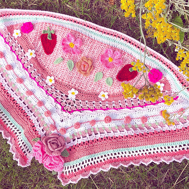 Sweet Strawb Shawl