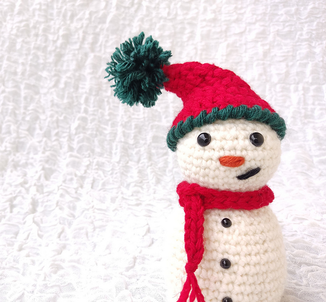 Crochet Snowman Ornament – Christmas Amigurumi