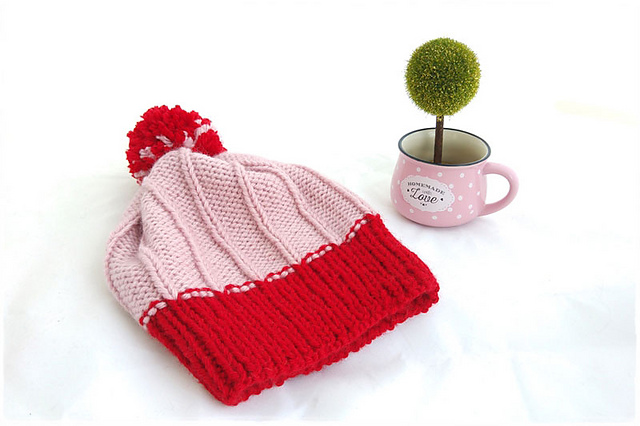 Ribbed Pom Pom Hat