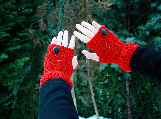 Lena Cowl and Fingerless Gloves