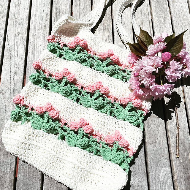 Tulip Bouquet Tote Bag