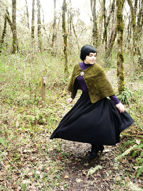 Leaves of Grass Capelet