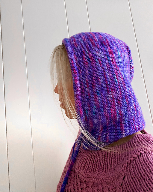 Hooded cowl