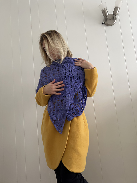 Leaves shawl