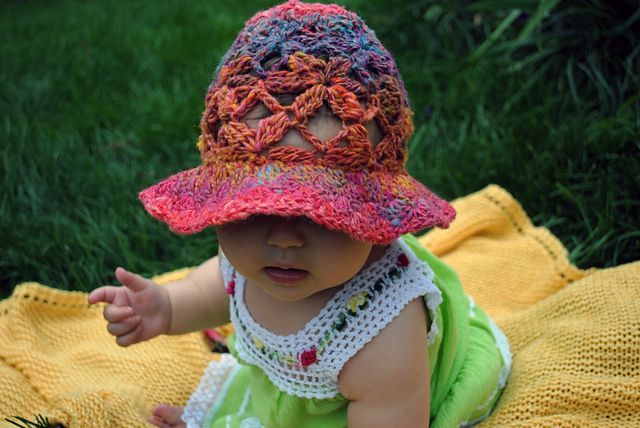 Daisy Lace Sun Bonnet