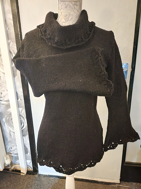 Ladies Fitted Sweater
