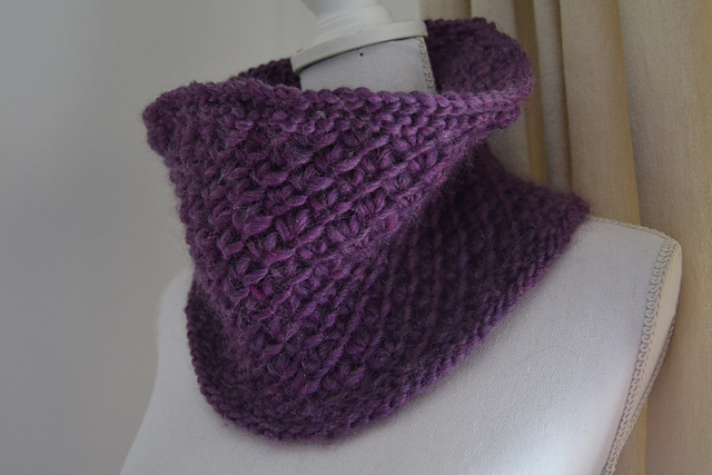 Sweet Violet cowl