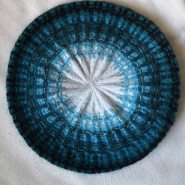 The Grillwork Red or Blue Tam