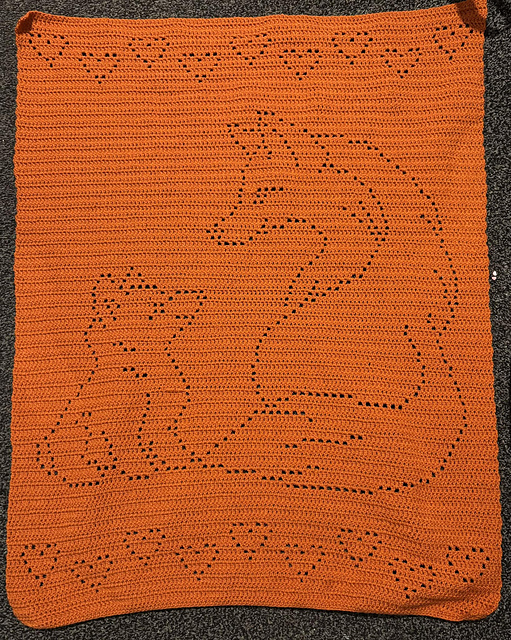 Loving Foxes Filet Blanket