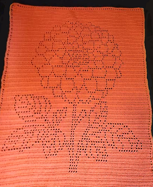 Dahlia Filet Blanket