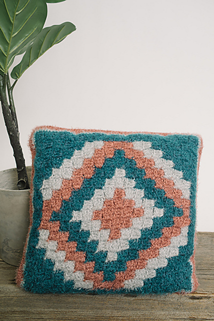 Laila C2C Pillow