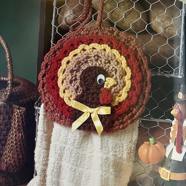 Turkey Towel Holder