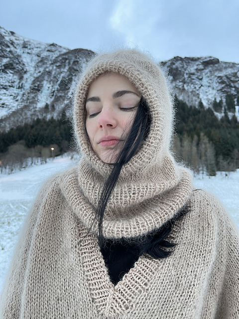 Eleanor balaclava