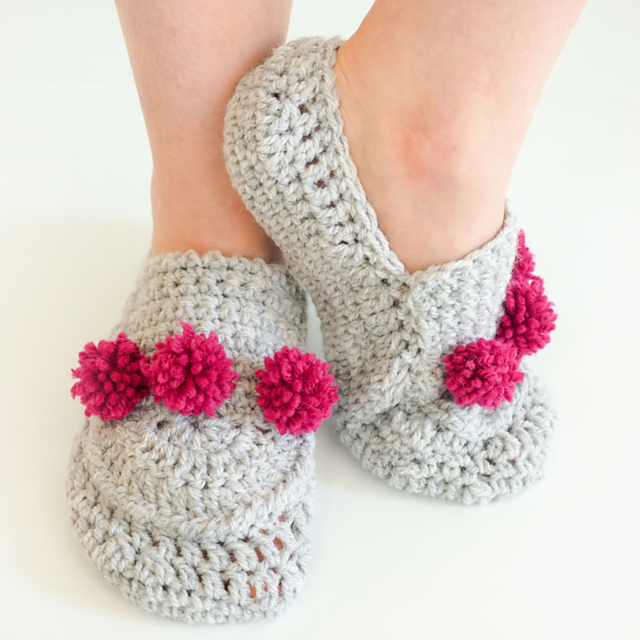 Mini Pom Pom Slippers
