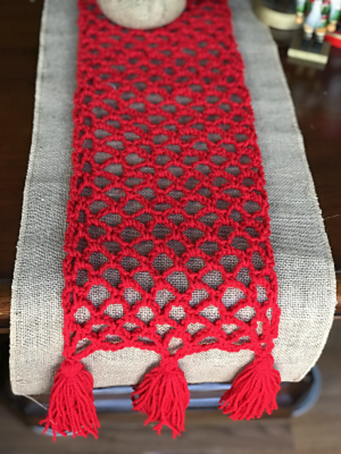 Simply Sweet Christmas Runner