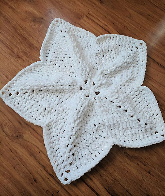 One Skein North Star Baby Lovey Blanket