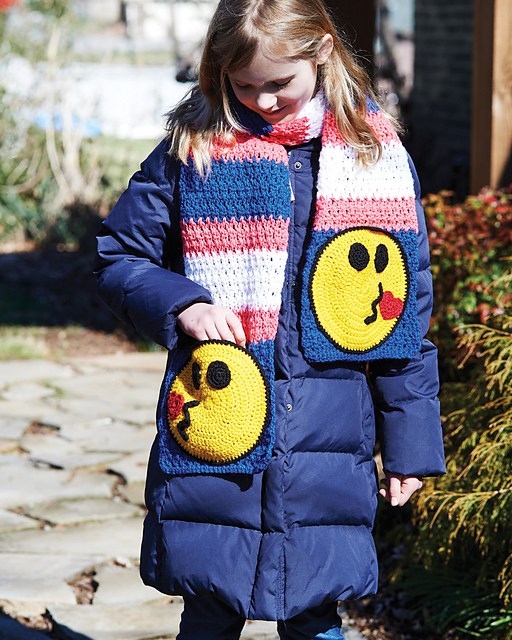 Kissy Pocket Scarf