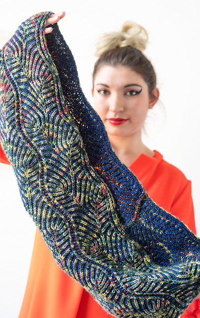 Simultaneous Contrast Cowl