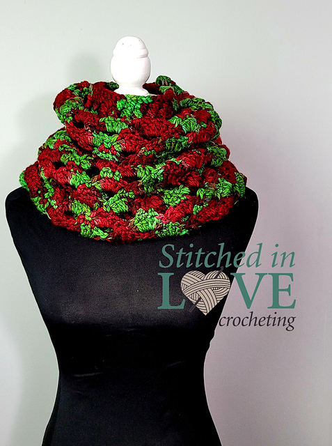 Visions of Holly Cowl and Hood - Bulky Weight