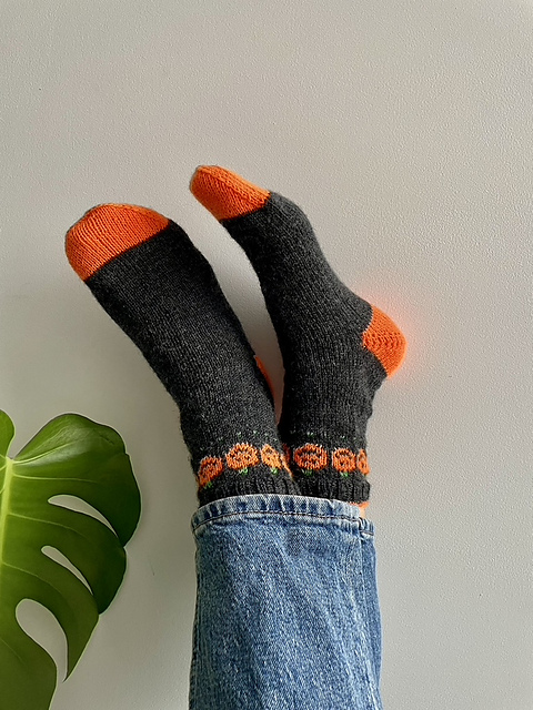 Pumpkin Socks