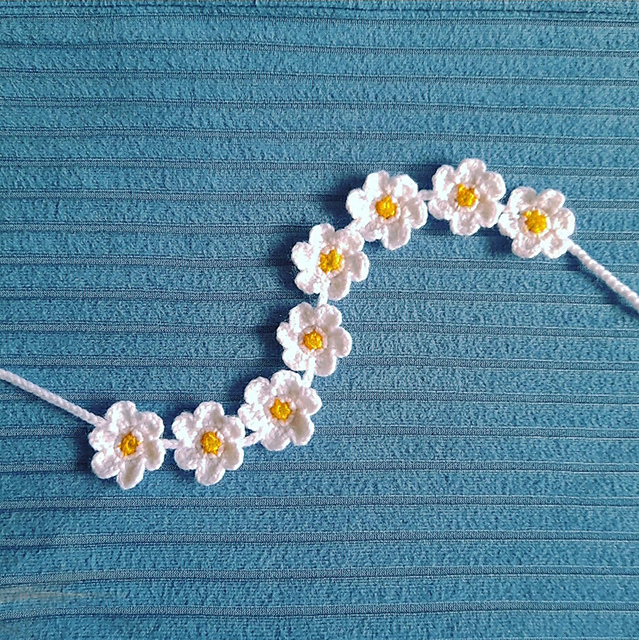 Mini Daisy Chain Headband