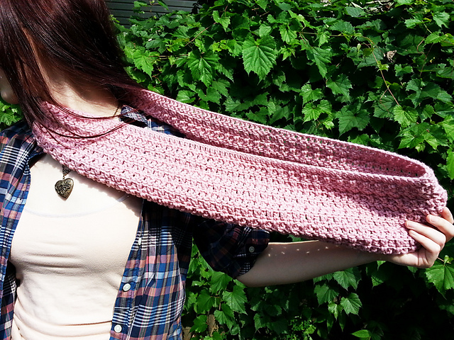 Simple Crochet Infinity Scarf
