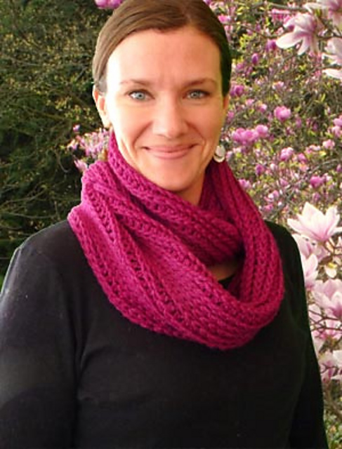 Raspberry Soda Cowl