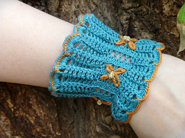 Ruffles Wristlet