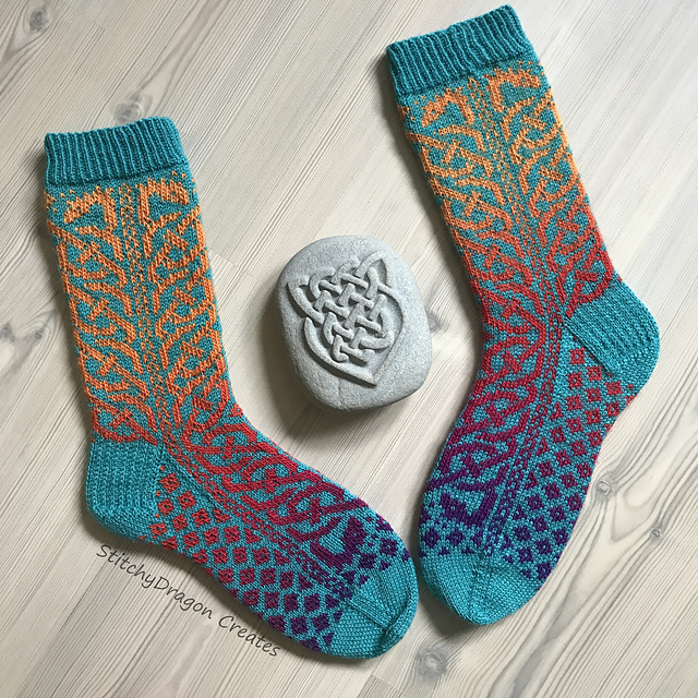 Dragain Ceangailte Socks