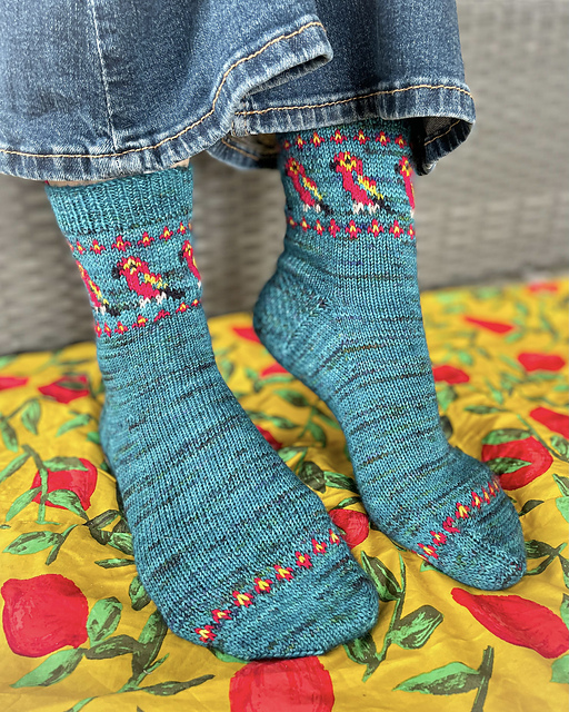 Ravelry: Polly Wants a Cracker pattern by Stone Knits