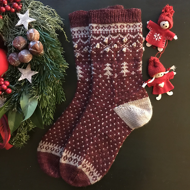 Mountain pine socks
