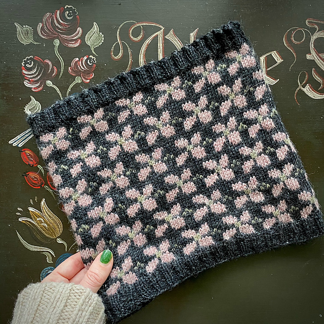 Whoops a Daisy cowl