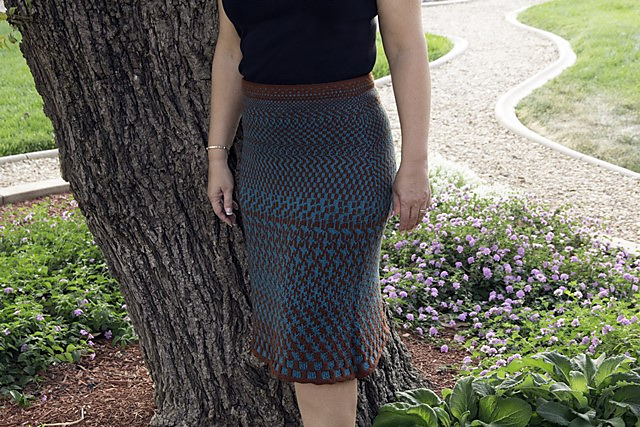 Ravelry: Metamorph Skirt pattern by Gwen Bortner