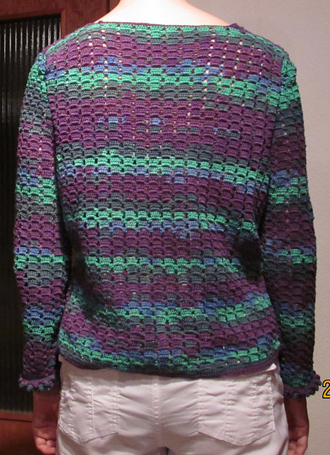 Häkeljacke im Stil von Chanel