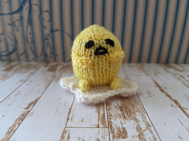 Mini Gudetama Amigurumi