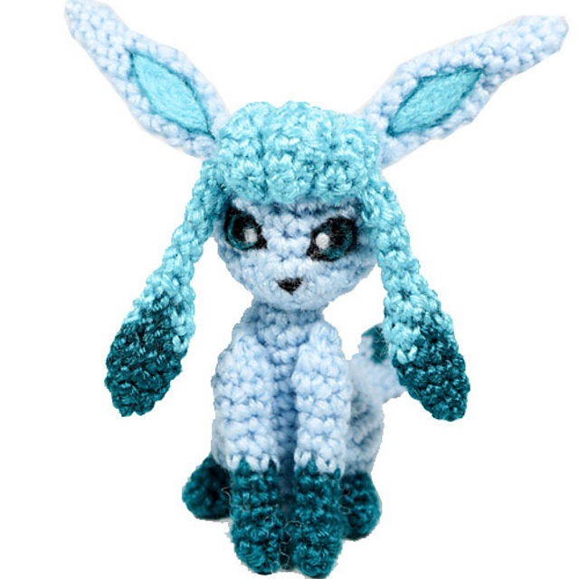 Pokemon Glaceon Amigurumi