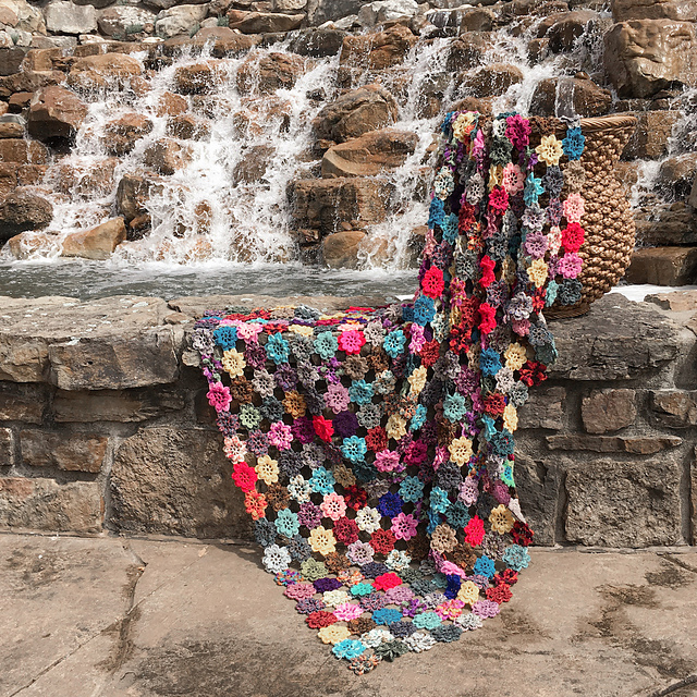 Ravelry: Floribundance pattern by Alexandra Davidoff
