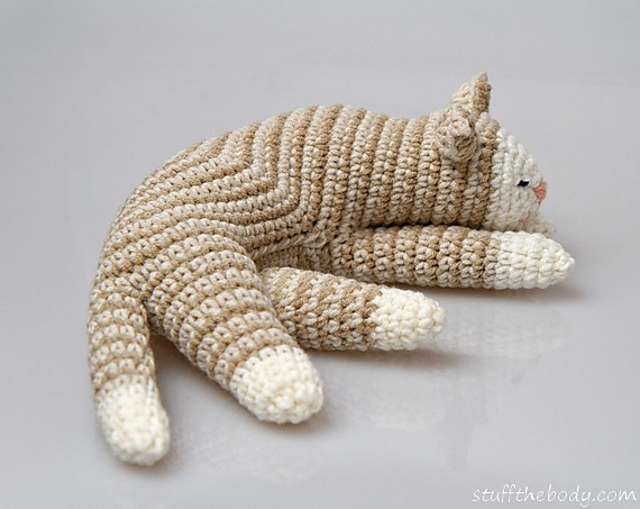 Sleepy Cat Amigurumi