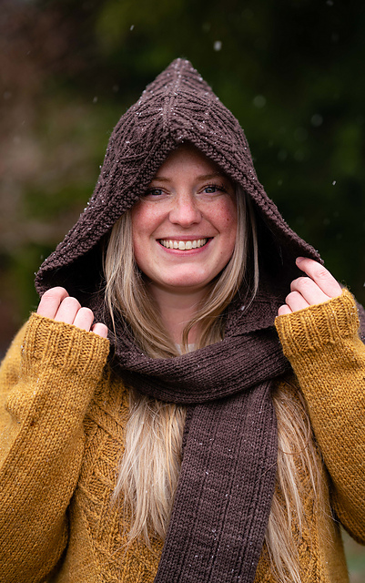 Holyrood Hooded Scarf #714