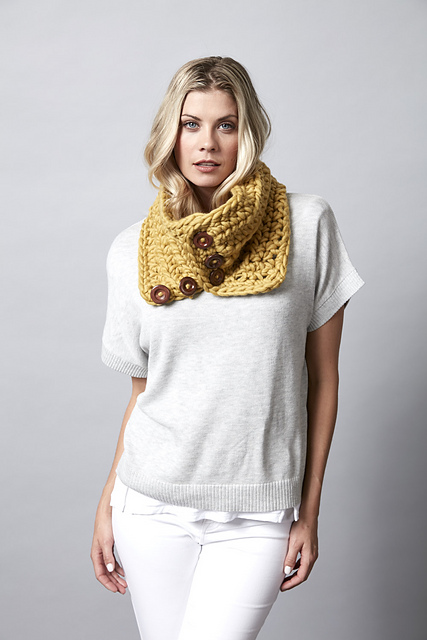 Cool Button-Up Cowl