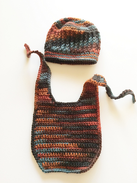Newborn Ribbed Hat and Bib