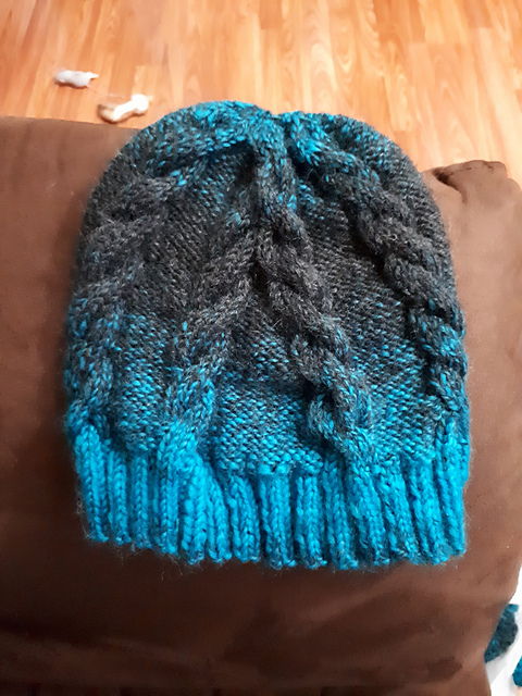 Migrating Cables Hat