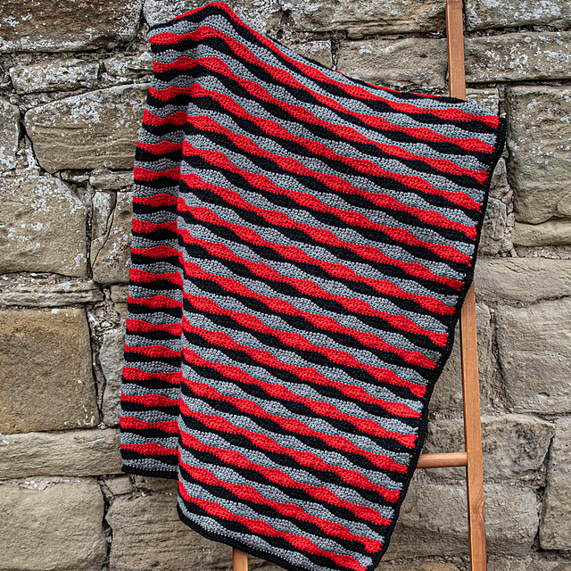 Ravelry: Relaxing Waves Blanket pattern by Sunflower Cottage Crochet