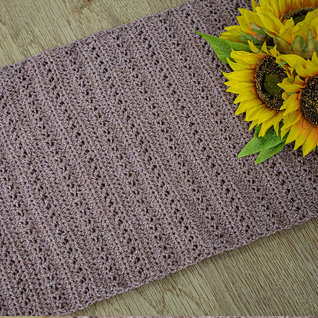 Pomander Table Runner