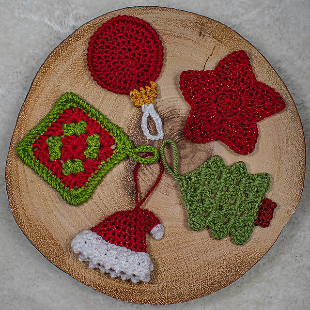 Scrappy Bauble Collection