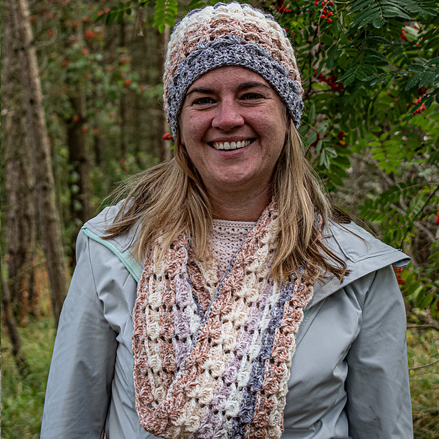 Anita Cowl and Beanie