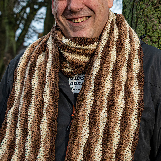 Ravelry: Relaxing Waves Unisex Scarf pattern by Sunflower Cottage
