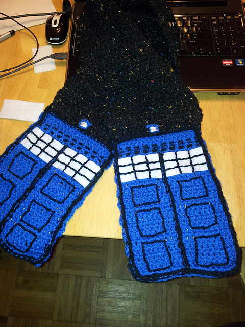 Night Sky TARDIS Scarf