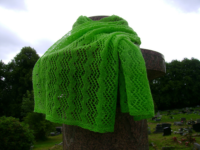Unbordered Zig Zag shawl wrap scarf