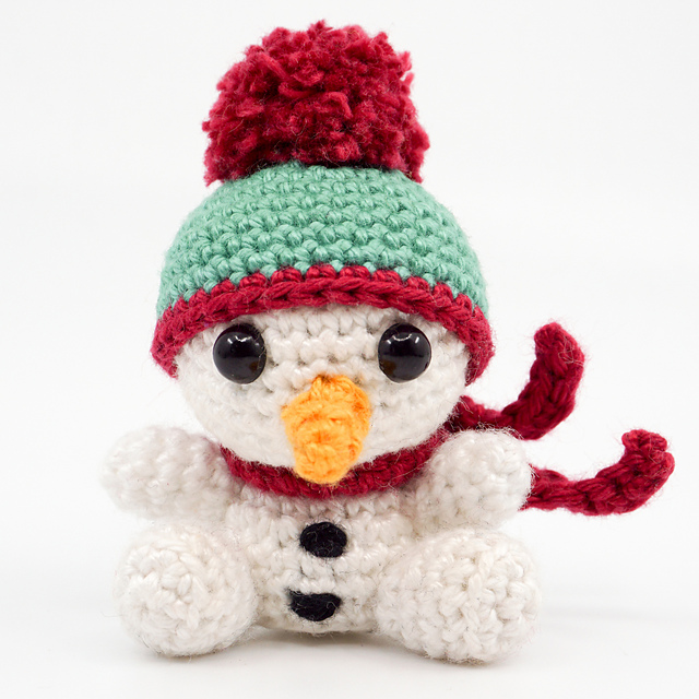 Mini Snowman Amigurumi